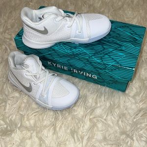 Kyrie 3 toddler shoes 10c